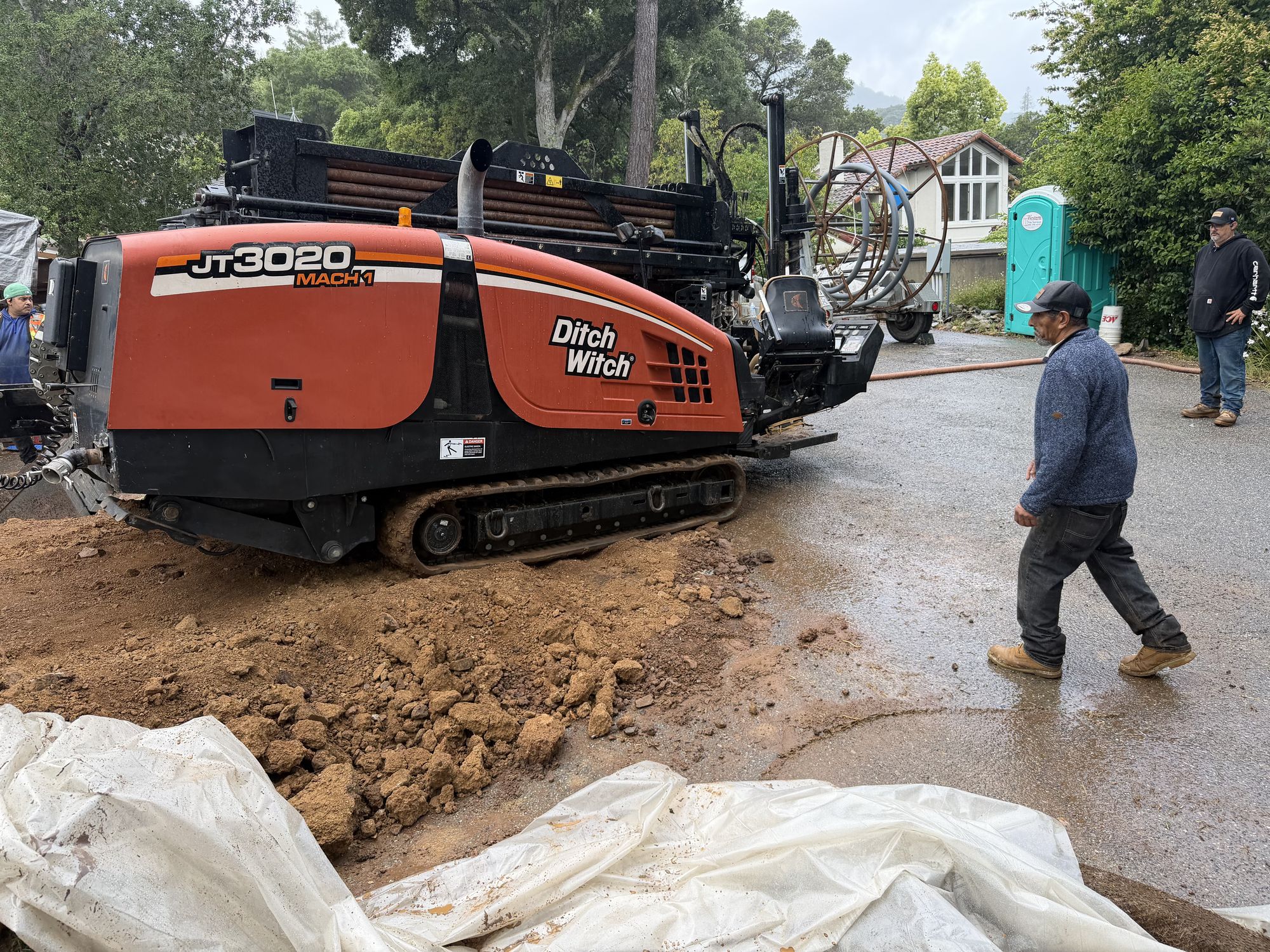 Ditch Witch JT3020 directional drill on site